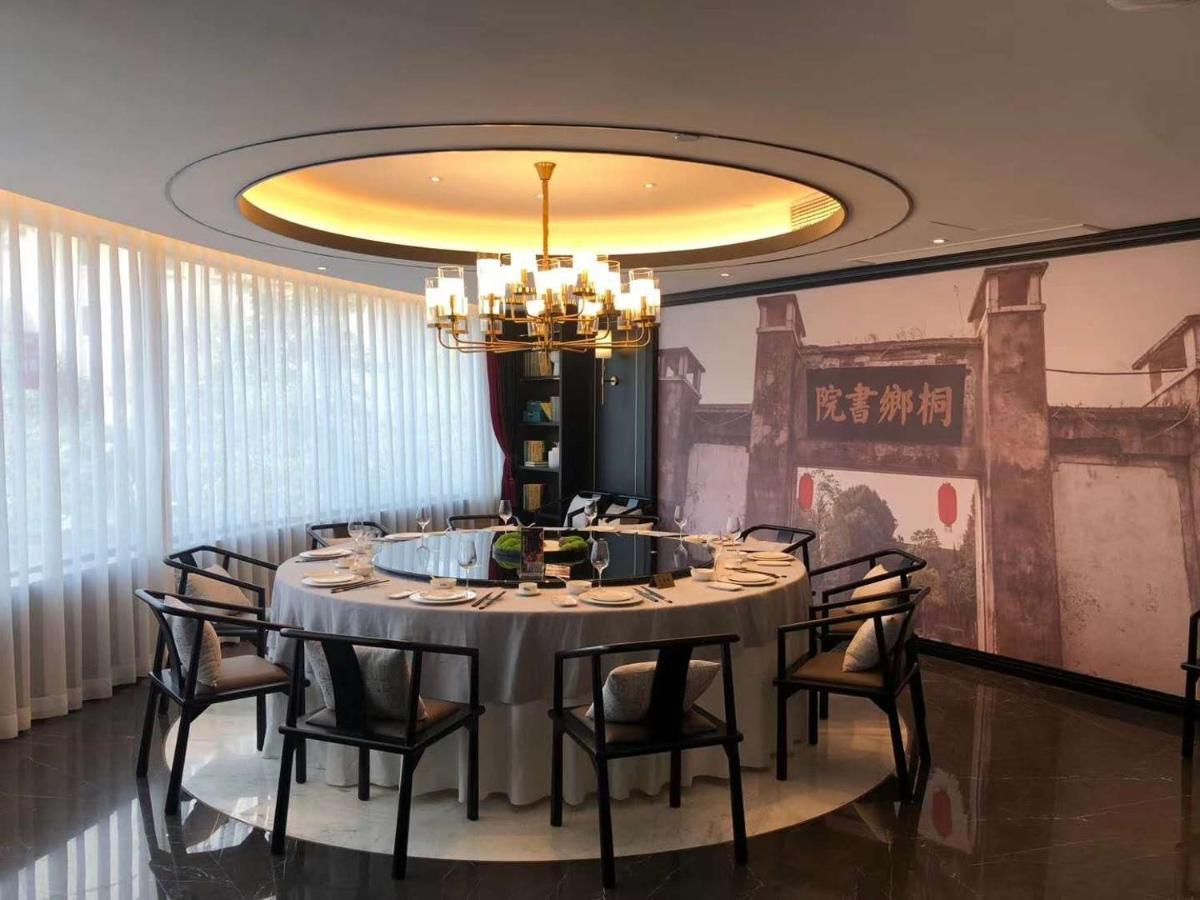 Oriental Hotel Tong Xiang Gia Hưng Ngoại thất bức ảnh