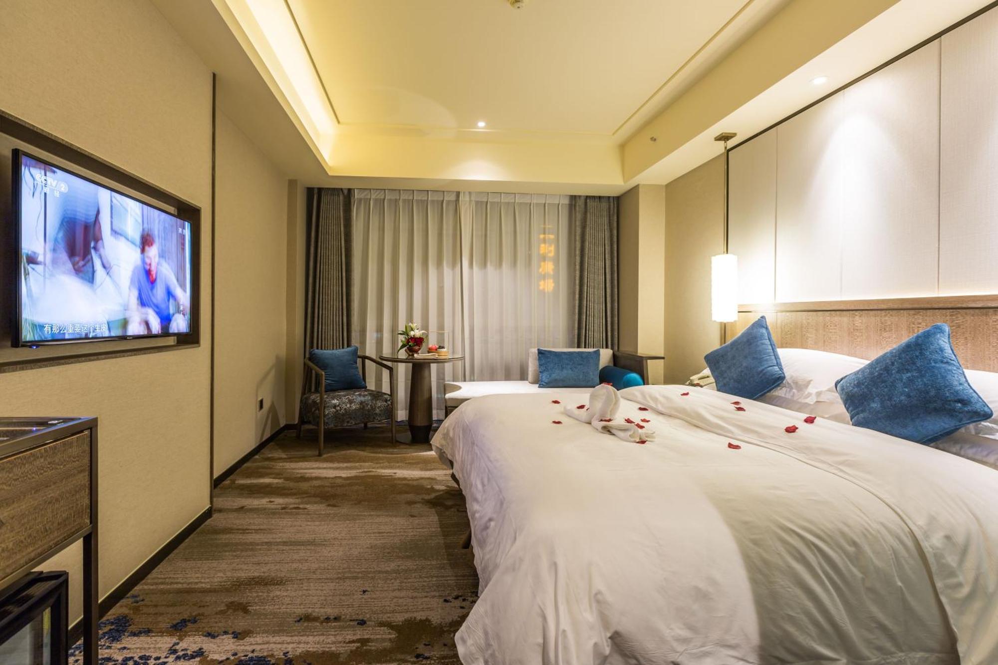 Oriental Hotel Tong Xiang Gia Hưng Ngoại thất bức ảnh